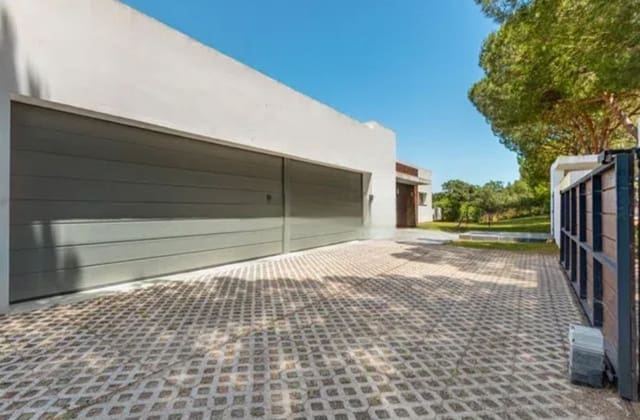 5 makuuhuone Huvila myytävänä paikassa Sotogrande Alto, San Roque mukana 
autotalli - 1 600 000 € (Ref: 8774637)