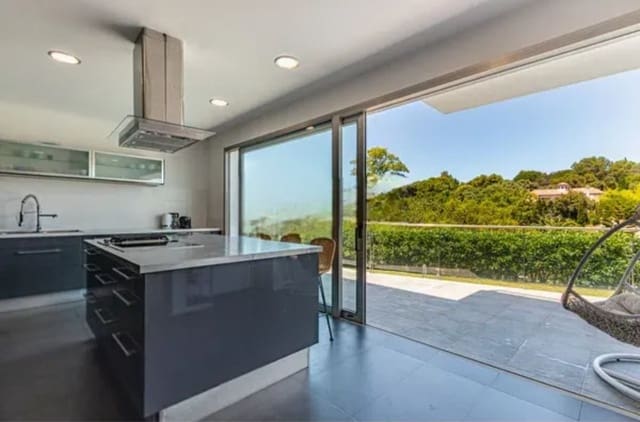 5 makuuhuone Huvila myytävänä paikassa Sotogrande Alto, San Roque mukana 
autotalli - 1 600 000 € (Ref: 8774637)