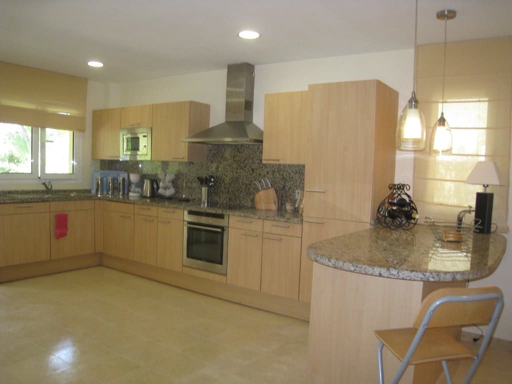 Apartamento de 3 habitaciones en Sotogrande en venta con garaje - 530.000 € (Ref: 8838170)