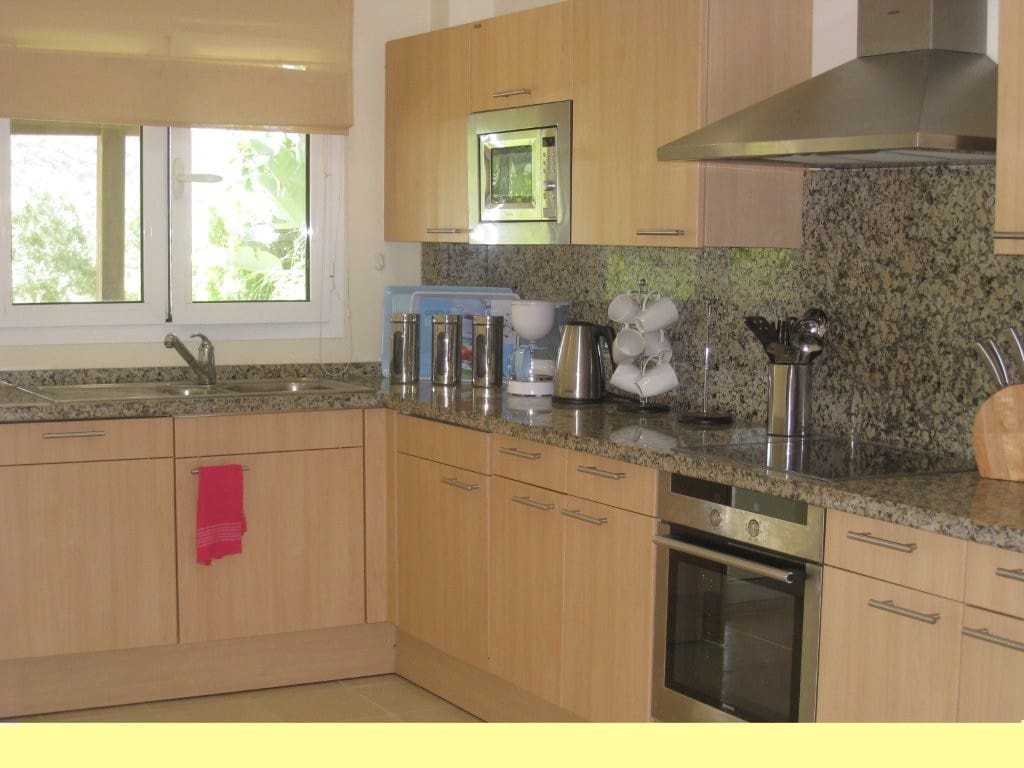 Apartamento de 3 habitaciones en Sotogrande en venta con garaje - 530.000 € (Ref: 8838170)