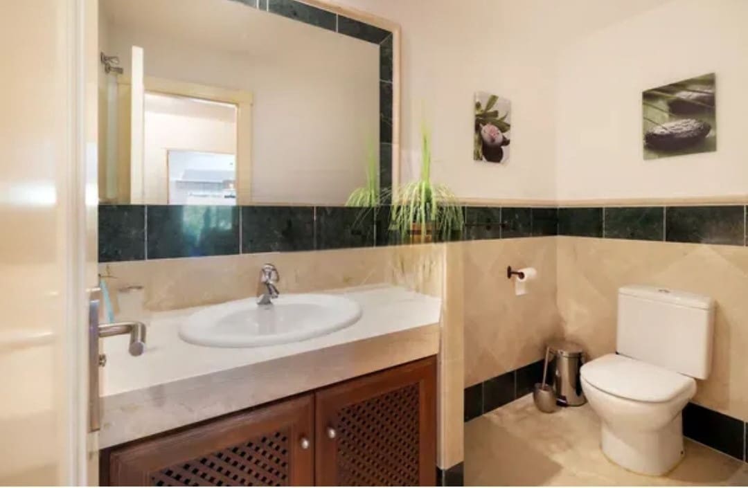 Apartamento de 3 habitaciones en Sotogrande en venta con garaje - 530.000 € (Ref: 8838170)