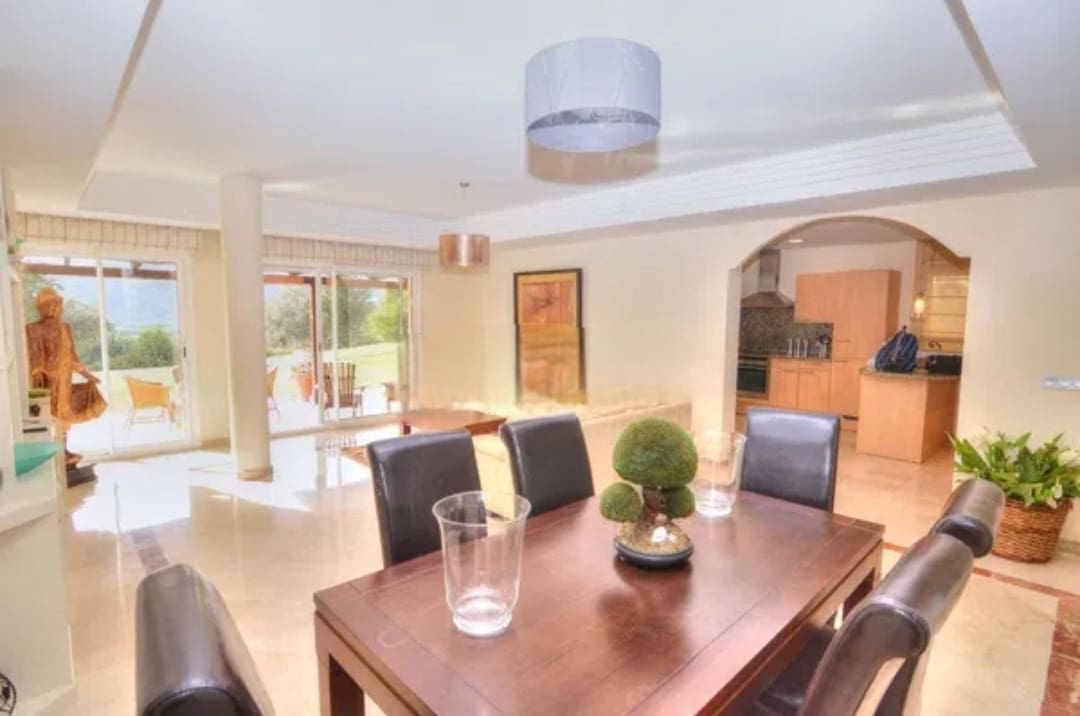 Apartamento de 3 habitaciones en Sotogrande en venta con garaje - 530.000 € (Ref: 8838170)