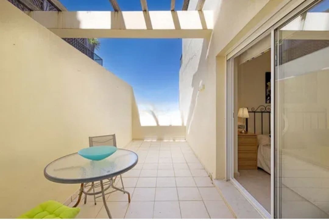 Apartamento de 3 habitaciones en Sotogrande en venta con garaje - 530.000 € (Ref: 8838170)