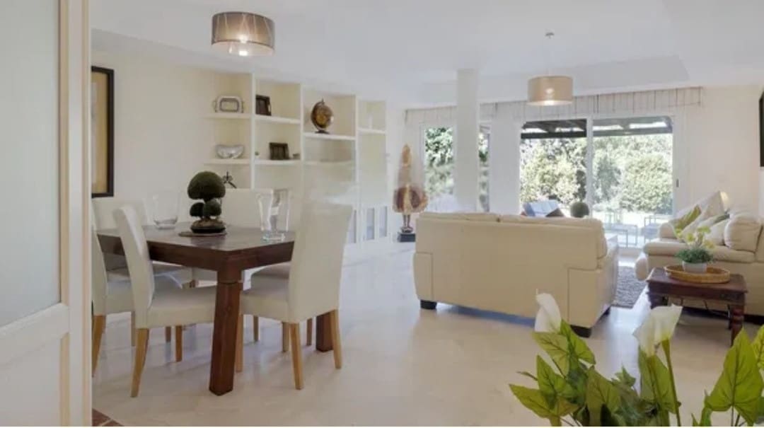 Apartamento de 3 habitaciones en Sotogrande en venta con garaje - 530.000 € (Ref: 8838170)