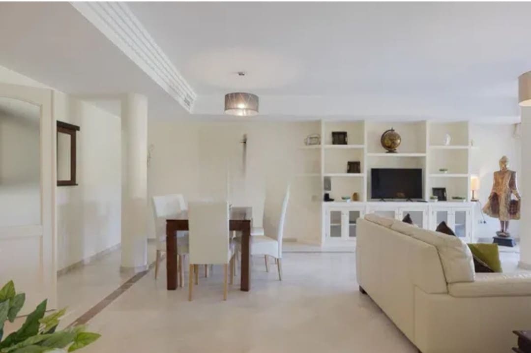 3 makuuhuone Huoneisto myytävänä paikassa Sotogrande mukana 
autotalli - 530 000 € (Ref: 8838170)