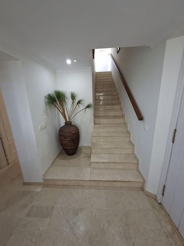 3 soveværelse Villa til salg i Sotogrande Alto, San Roque med swimmingpool - € 1.275.000 (Ref: 8838171)