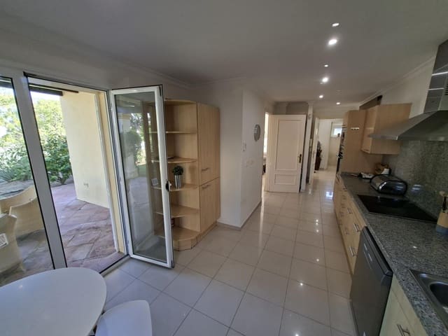 3 soveværelse Villa til salg i Sotogrande Alto, San Roque med swimmingpool - € 1.275.000 (Ref: 8838171)