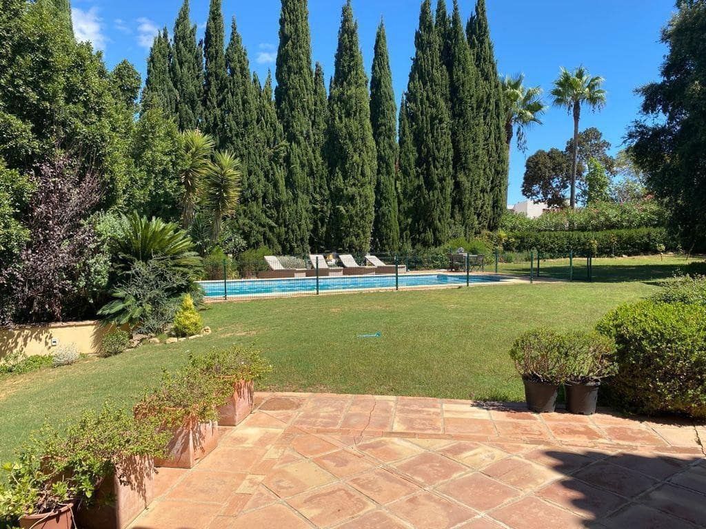 4 soveværelse Villa til salg i Sotogrande - € 1.802.000 (Ref: 8864622)