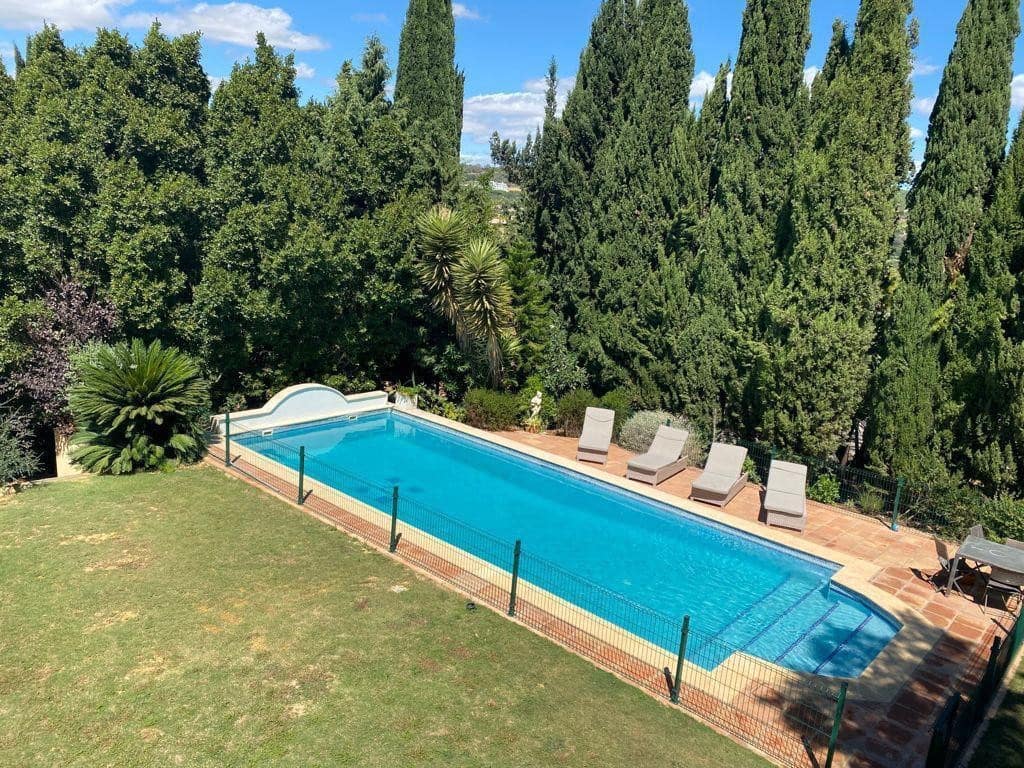 4 soveværelse Villa til salg i Sotogrande - € 1.802.000 (Ref: 8864622)