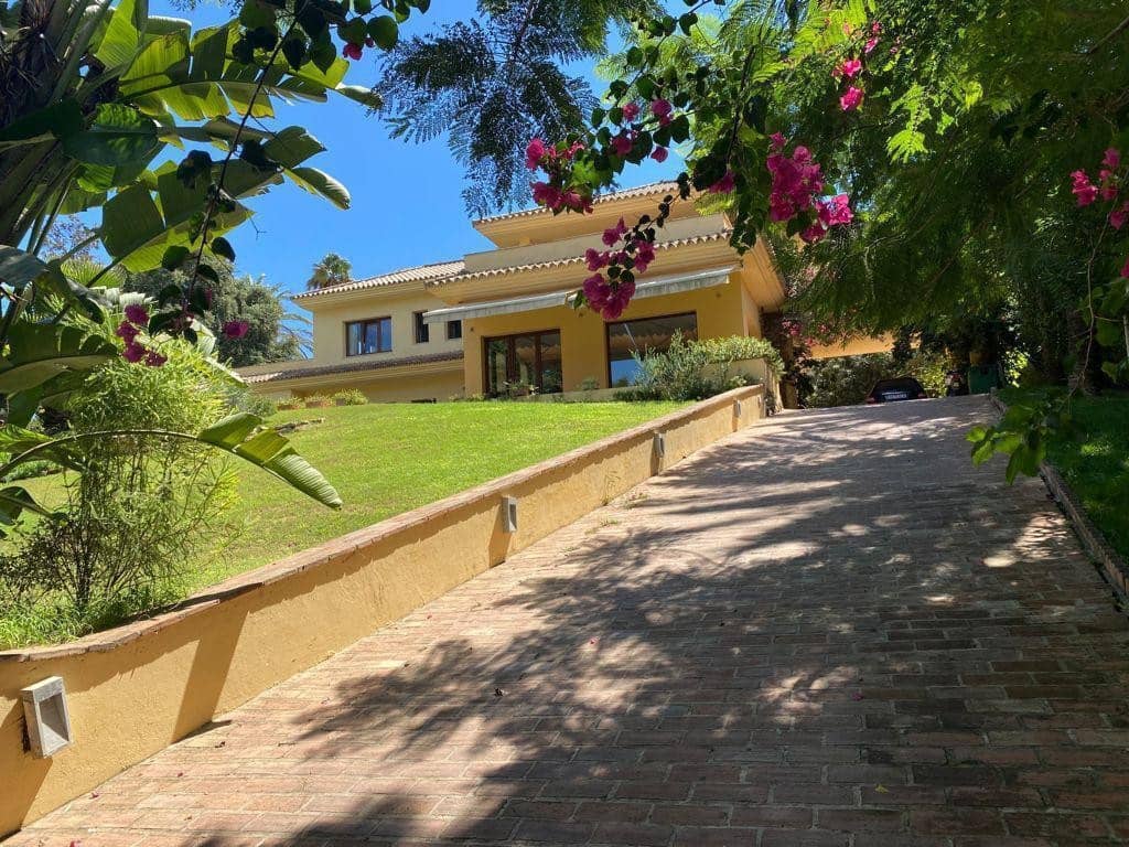 4 bedroom Villa for sale in Sotogrande - € 1,802,000 (Ref: 8864622)