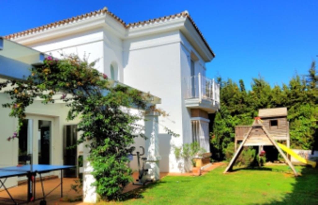 5 quarto Moradia para venda em Sotogrande com garagem - 1 150 000 € (Ref: 8907164)