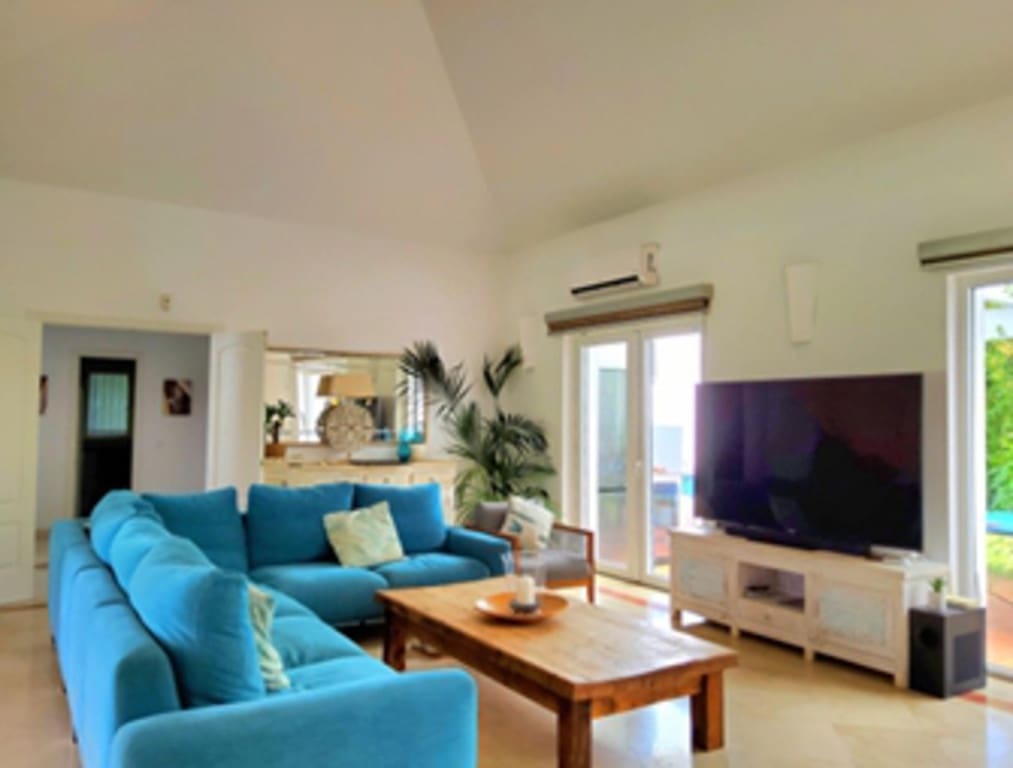 5 quarto Moradia para venda em Sotogrande com garagem - 1 150 000 € (Ref: 8907164)