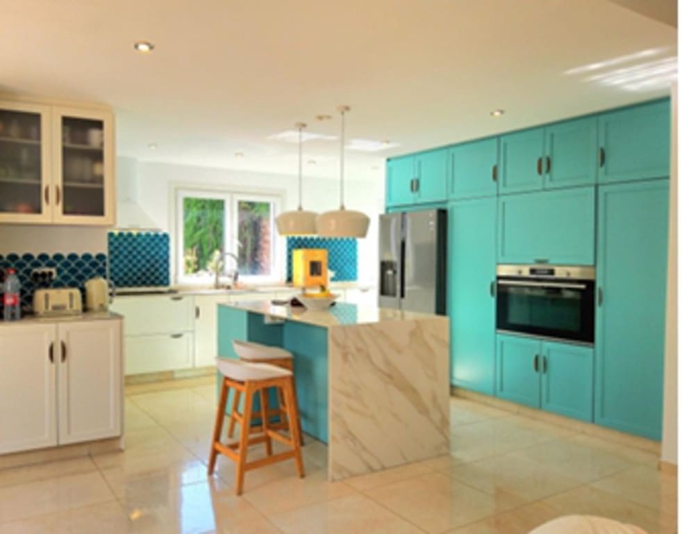 5 quarto Moradia para venda em Sotogrande com garagem - 1 150 000 € (Ref: 8907164)