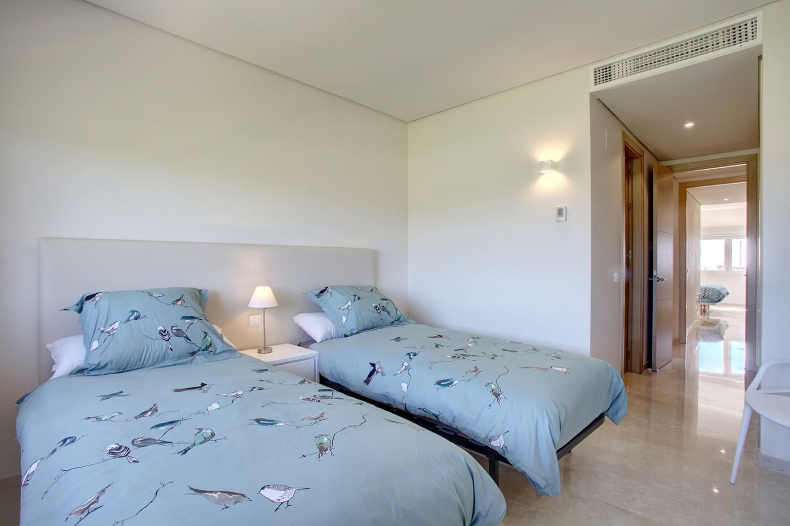 Ático de 2 habitaciones en Sotogrande en venta con garaje - 720.000 € (Ref: 8952456)