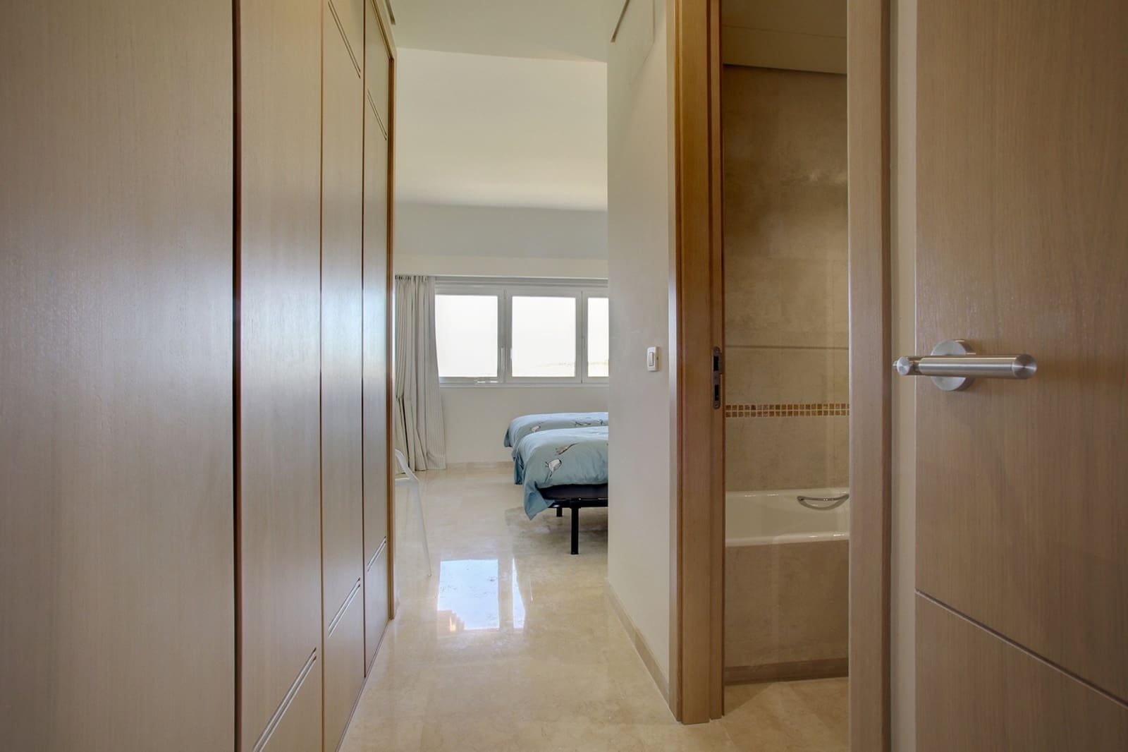 Ático de 2 habitaciones en Sotogrande en venta con garaje - 720.000 € (Ref: 8952456)