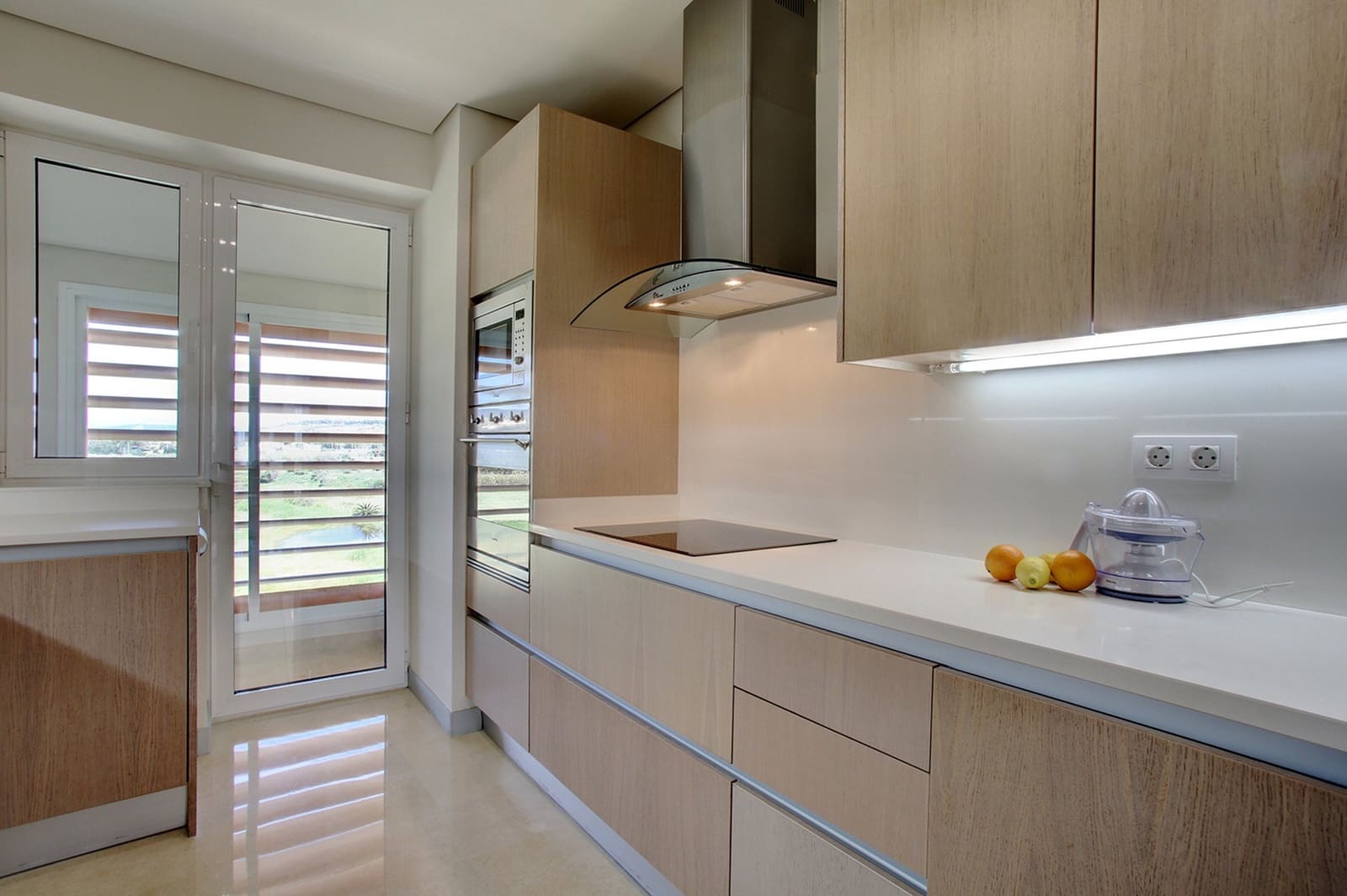 Ático de 2 habitaciones en Sotogrande en venta con garaje - 720.000 € (Ref: 8952456)