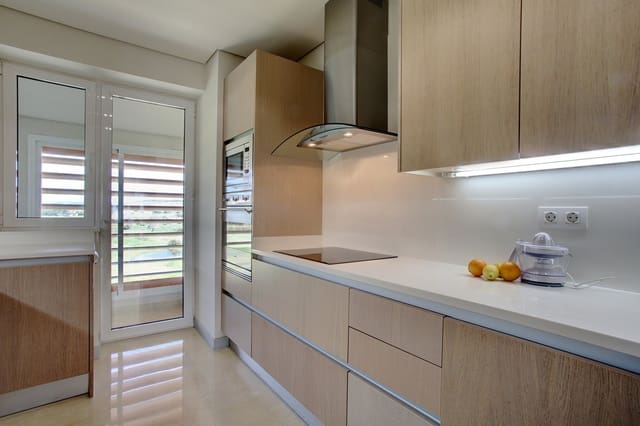 Ático de 2 habitaciones en Puerto de Sotogrande - La Marina, San Roque en venta con garaje - 720.000 € (Ref: 8952456)