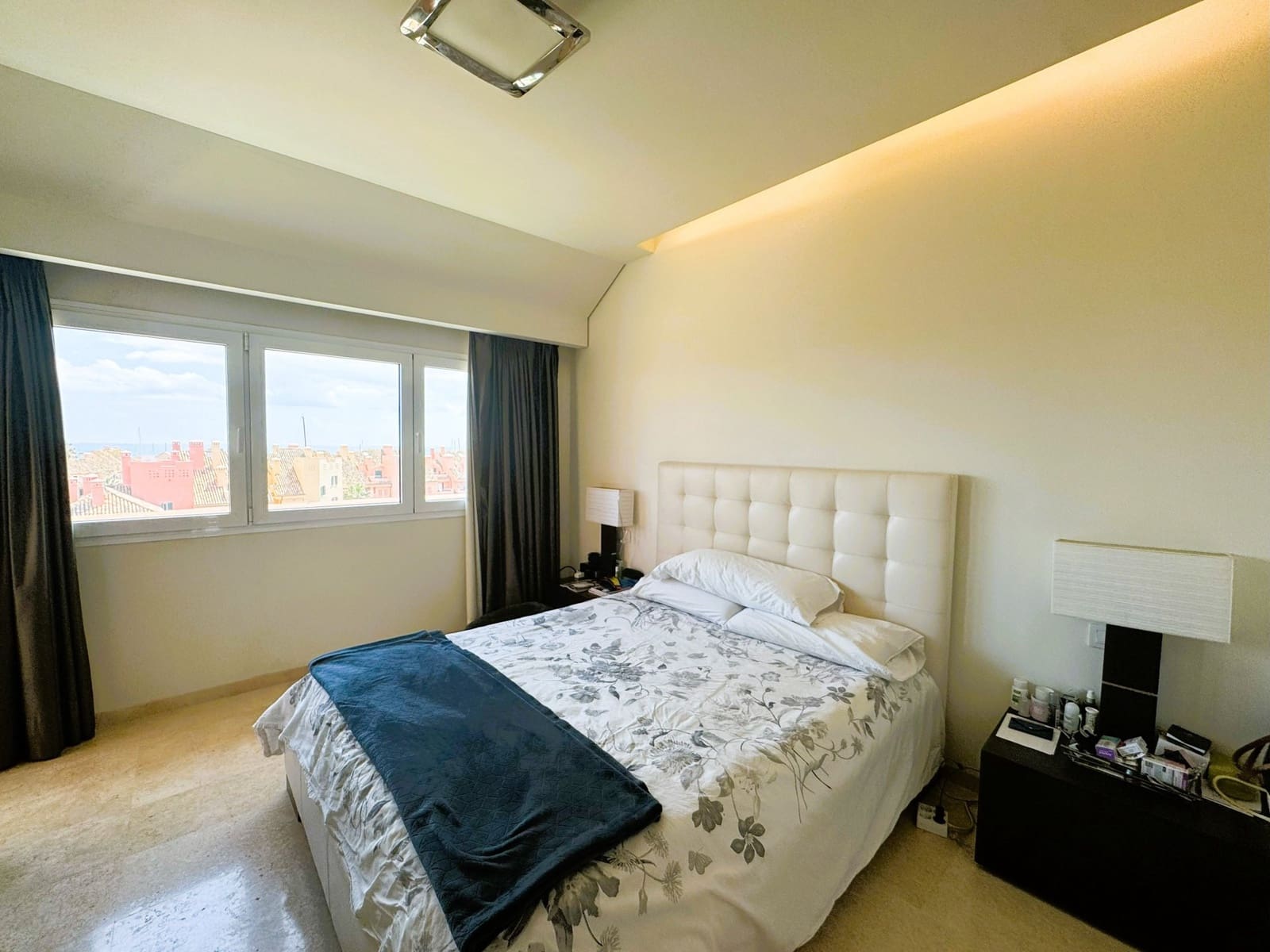 Ático de 2 habitaciones en Sotogrande en venta con garaje - 720.000 € (Ref: 8952456)