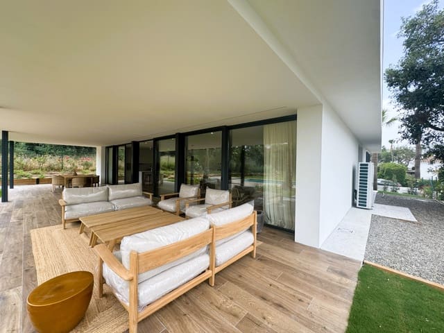 5 Zimmer Villa zu verkaufen in Sotogrande Costa, San Roque - 2.850.000 € (Ref: 8952457)