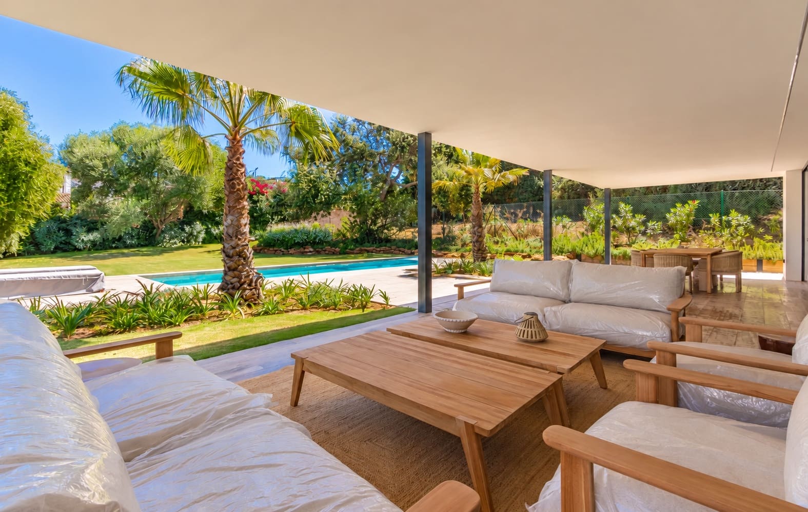 5 bedroom Villa for sale in Sotogrande with pool garage - € 2,850,000 (Ref: 8952457)