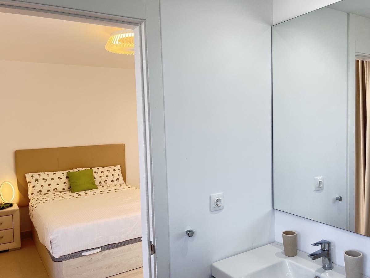 3 sypialnia Penthouse na sprzedaż w Sotogrande z basenem garażem - 745 000 € (Ref: 8985485)