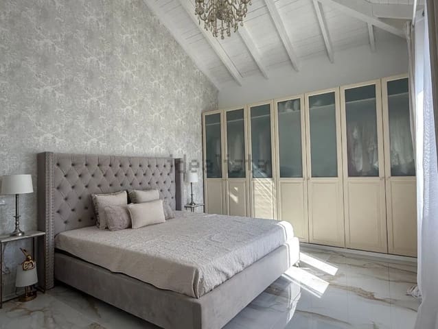 6 soveværelse Villa til salg i Sotogrande Costa, San Roque med garage - € 1.445.000 (Ref: 8991963)