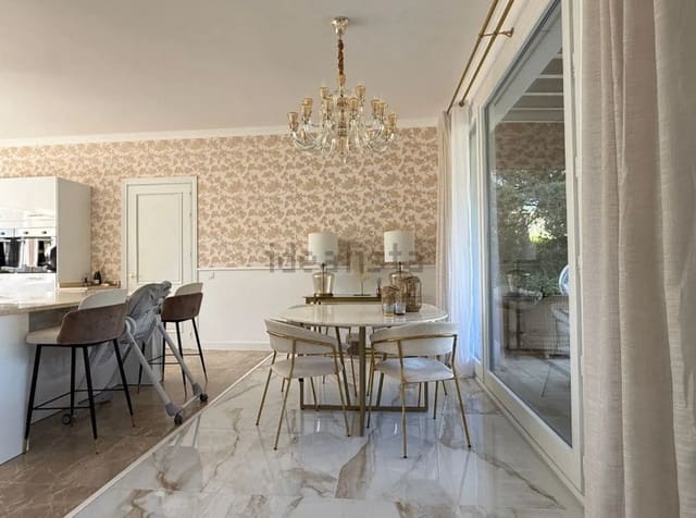 6 soveværelse Villa til salg i Sotogrande Costa, San Roque med garage - € 1.445.000 (Ref: 8991963)