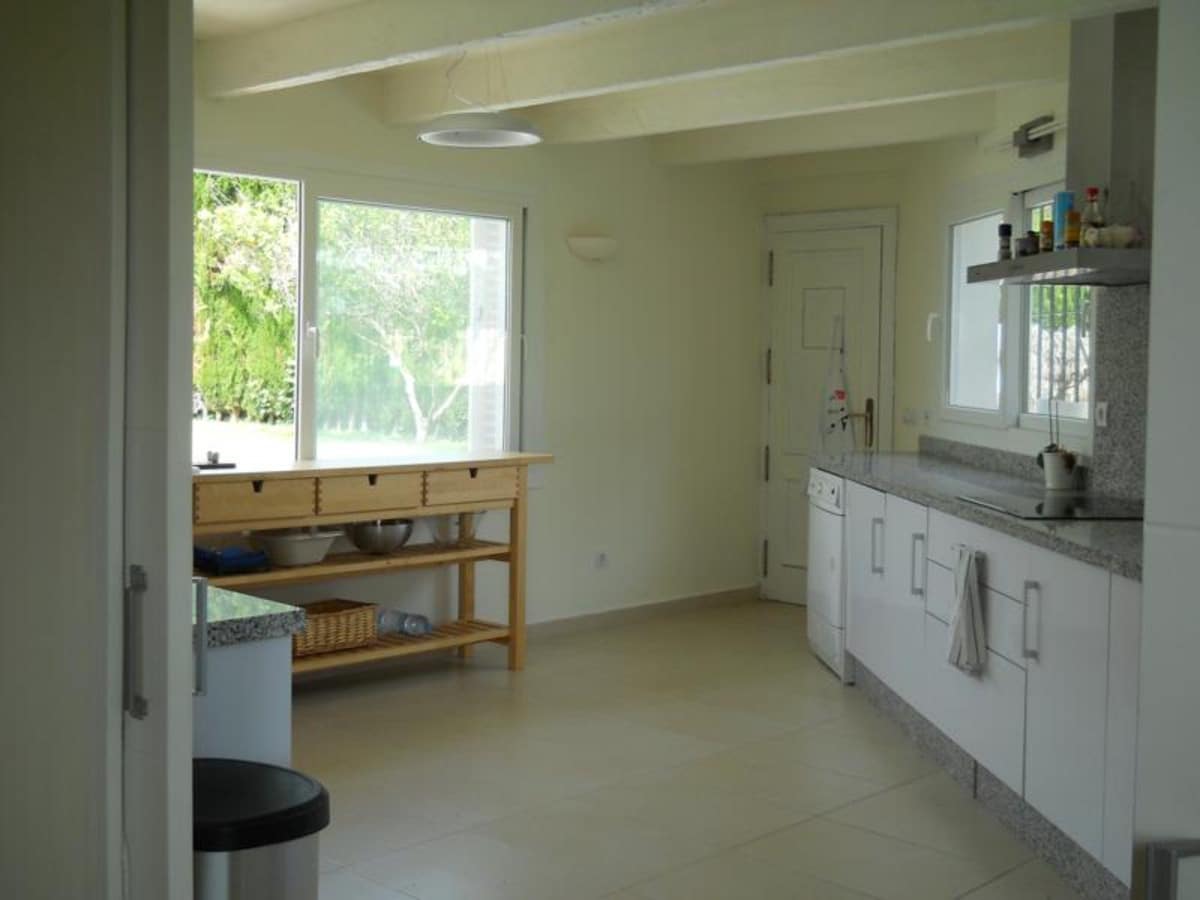 4 sypialnia Willa na sprzedaż w Sotogrande - 1 300 000 € (Ref: 8991964)