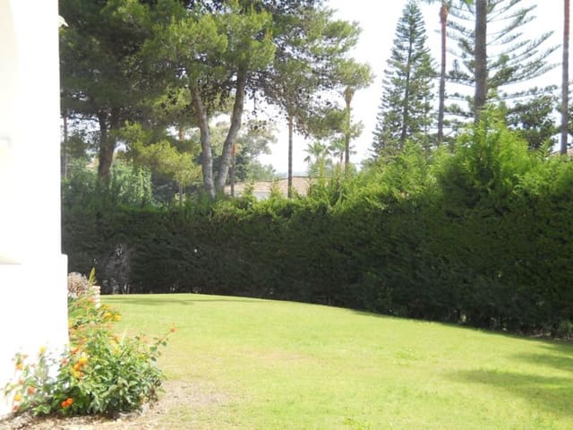 4 soverom Villa til salgs i Sotogrande Costa, San Roque - € 1 300 000 (Ref: 8991964)