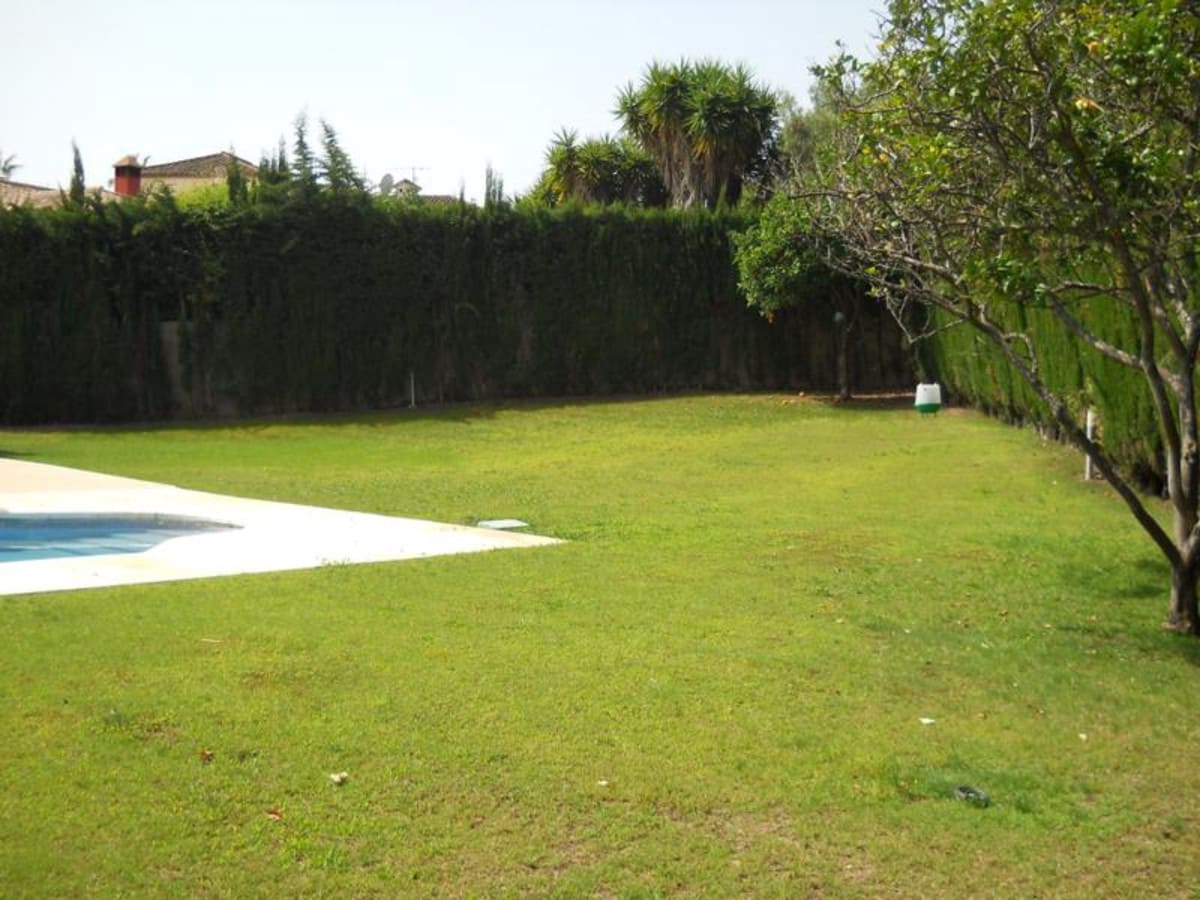 4 sypialnia Willa na sprzedaż w Sotogrande - 1 300 000 € (Ref: 8991964)