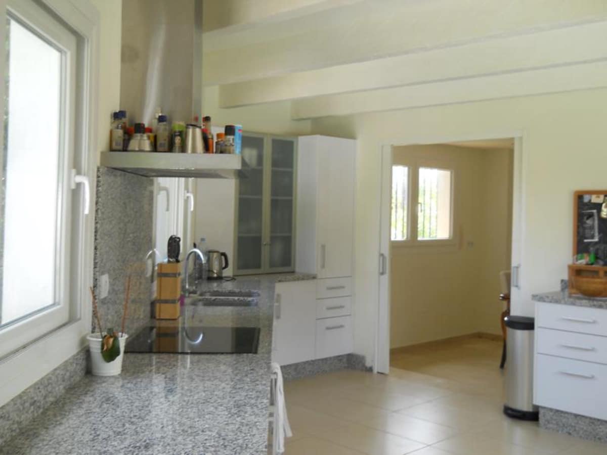 4 bedroom Villa for sale in Sotogrande - € 1,300,000 (Ref: 8991964)