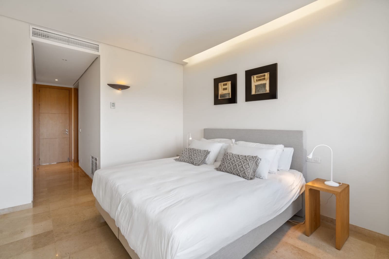 2 sypialnia Penthouse na sprzedaż w Sotogrande z basenem garażem - 735 000 € (Ref: 9042017)