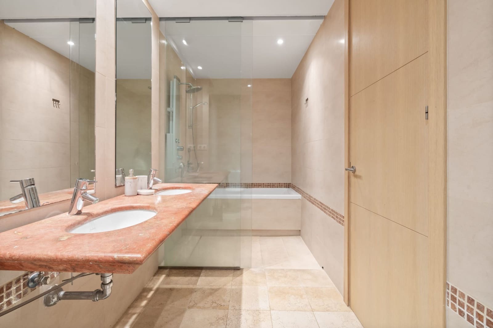 2 sypialnia Penthouse na sprzedaż w Sotogrande z basenem garażem - 735 000 € (Ref: 9042017)