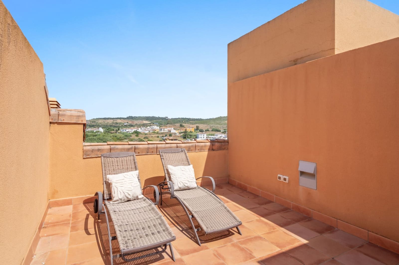 2 soveværelse Penthouse til salg i Sotogrande med swimmingpool garage - € 745.000 (Ref: 9042017)