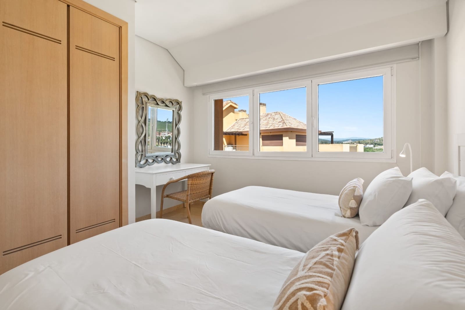 2 soveværelse Penthouse til salg i Sotogrande med swimmingpool garage - € 745.000 (Ref: 9042017)