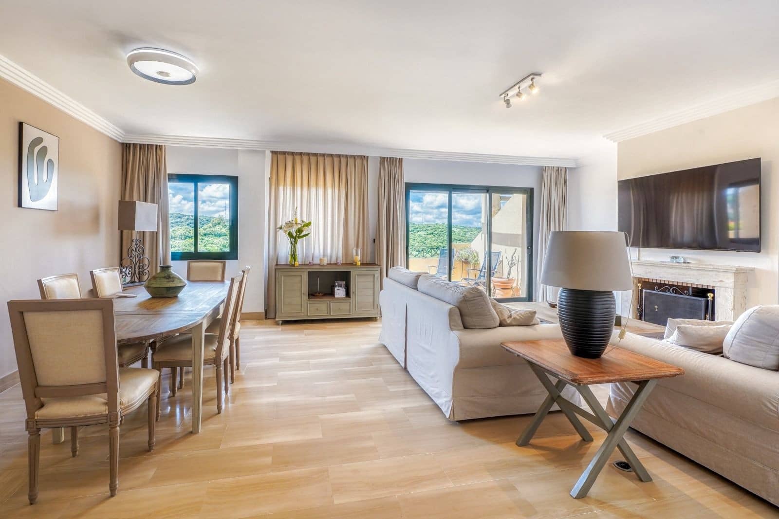 2 soveværelse Lejlighed til salg i Sotogrande med swimmingpool garage - € 475.000 (Ref: 9050746)