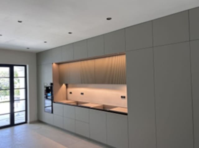 3 soveværelse Villa til salg i Sotogrande Costa, San Roque med swimmingpool - € 2.580.000 (Ref: 9064964)