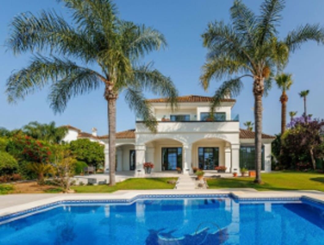 3 soverom Villa til salgs i Sotogrande med svømmebasseng - € 2 580 000 (Ref: 9064964)