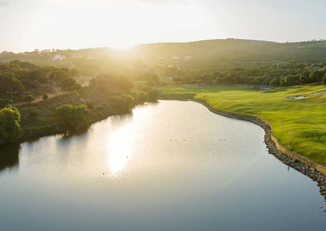 Building Plot for sale in Sotogrande Alto, San Roque - € 1,075,000 (Ref: 9064965)