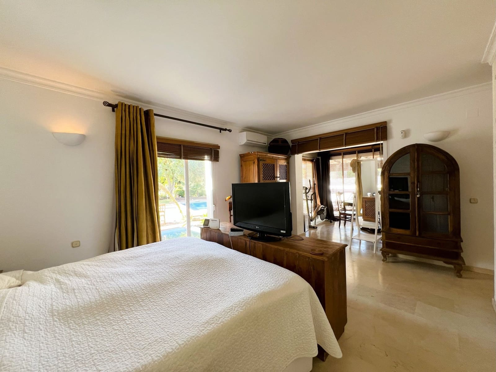 Chalet de 6 habitaciones en Sotogrande en venta con garaje - 2.780.000 € (Ref: 9102731)