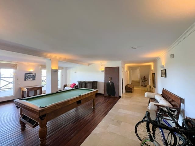6 bedroom Villa for sale in Sotogrande Costa, San Roque with garage - € 2,780,000 (Ref: 9102731)