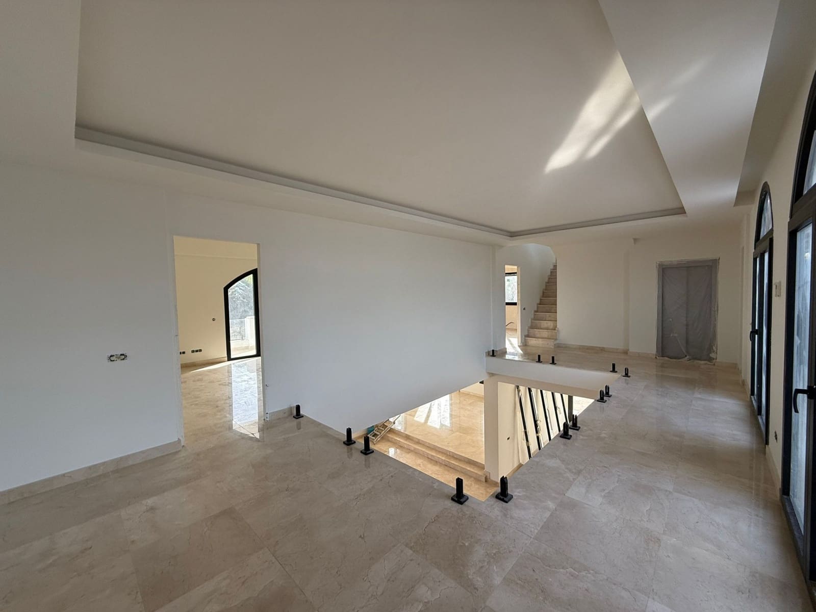 5 bedroom Villa for sale in Sotogrande with garage - € 4,250,000 (Ref: 9254724)