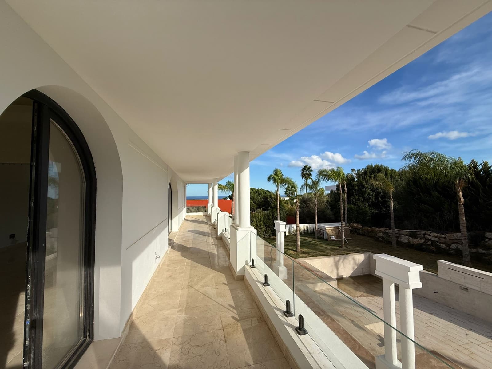 5 bedroom Villa for sale in Sotogrande with garage - € 4,250,000 (Ref: 9254724)