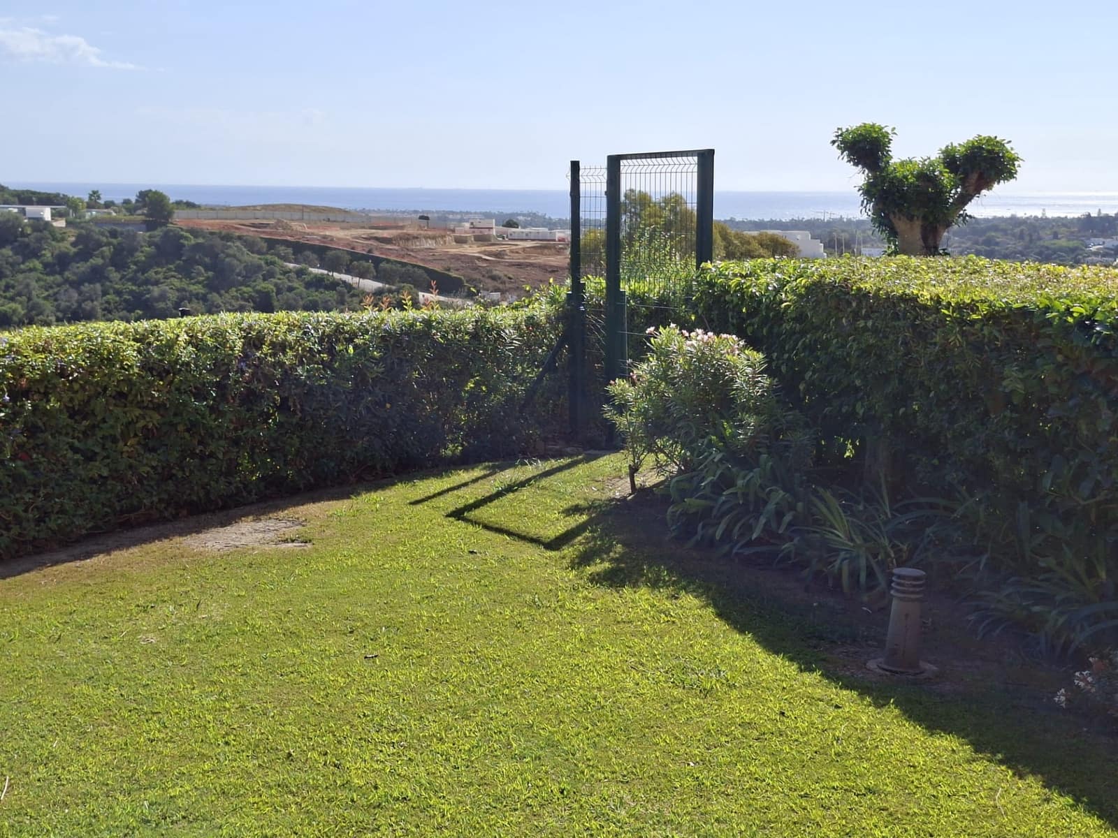 3 sovrum Semi-fristående Villa till salu i Sotogrande med pool - 840 000 € (Ref: 9310500)