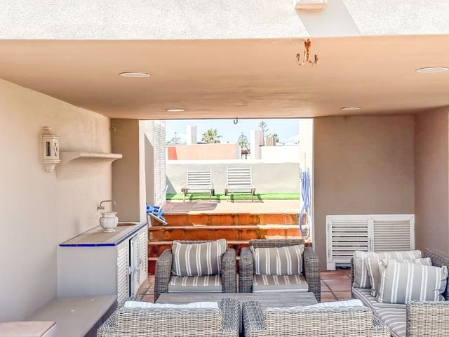 4 bedroom Semi-detached Villa for sale in Sotogrande Costa, San Roque with garage - € 2,400,000 (Ref: 9374995)
