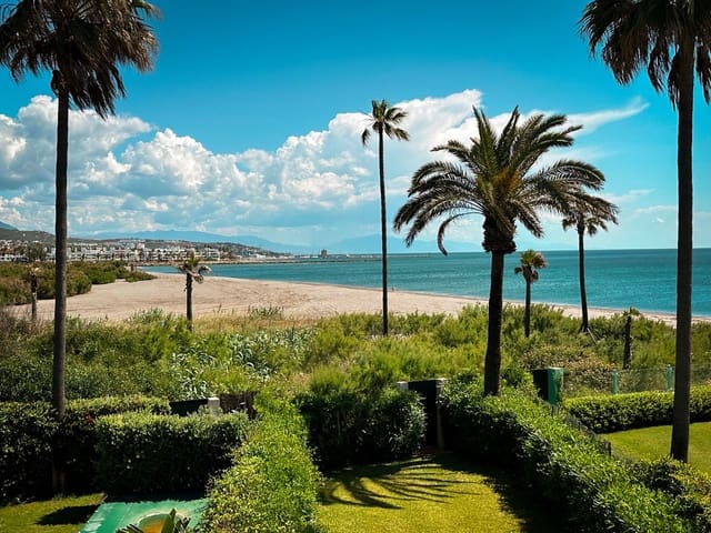 4 bedroom Semi-detached Villa for sale in Sotogrande Costa, San Roque with garage - € 2,400,000 (Ref: 9374995)