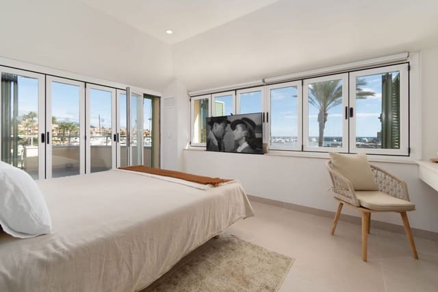 4 bedroom Semi-detached Villa for sale in Puerto de Sotogrande - La Marina, San Roque with pool garage - € 2,750,000 (Ref: 9378764)