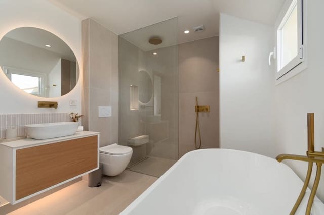 4 bedroom Semi-detached Villa for sale in Puerto de Sotogrande - La Marina, San Roque with pool garage - € 2,750,000 (Ref: 9378764)