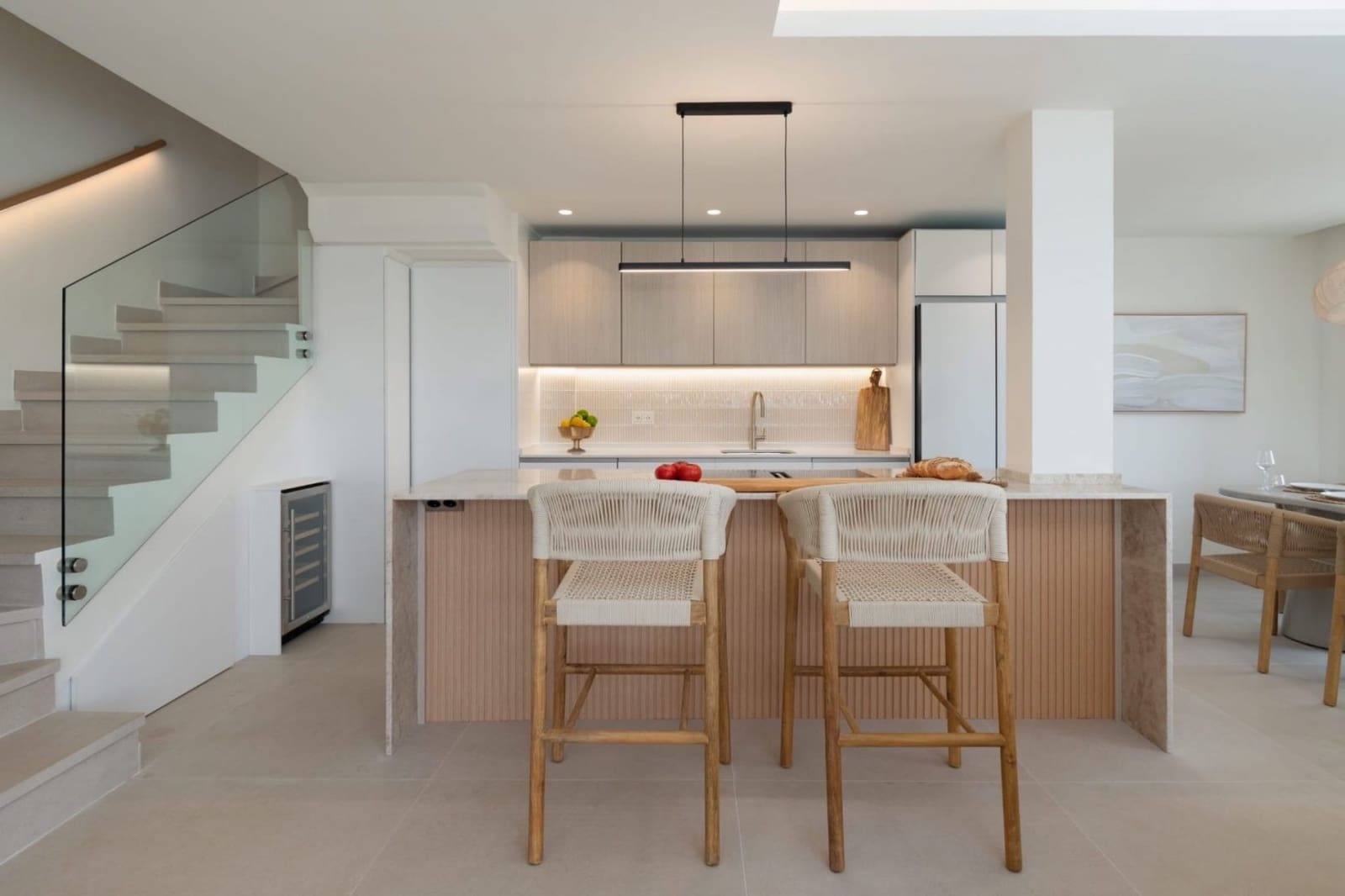 4 soverom Kjedet enebolig til salgs i San Roque med svømmebasseng garasje - € 2 750 000 (Ref: 9378764)