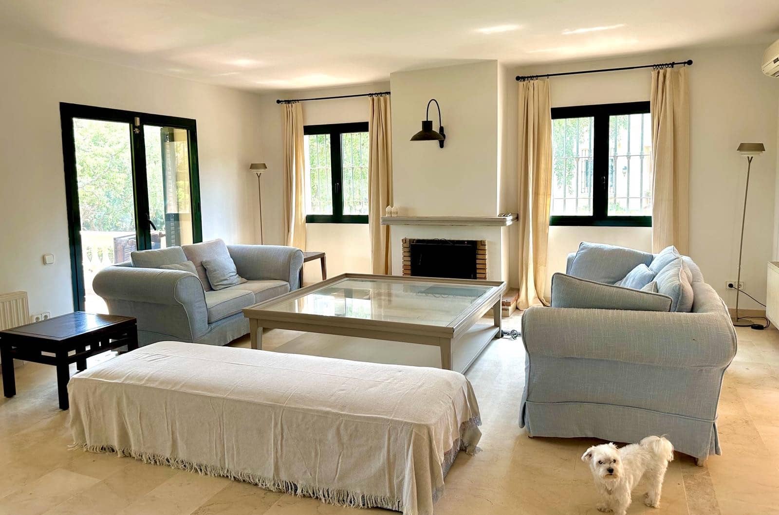 5 bedroom Semi-detached Villa for sale in Sotogrande with garage - € 1,150,000 (Ref: 9390206)